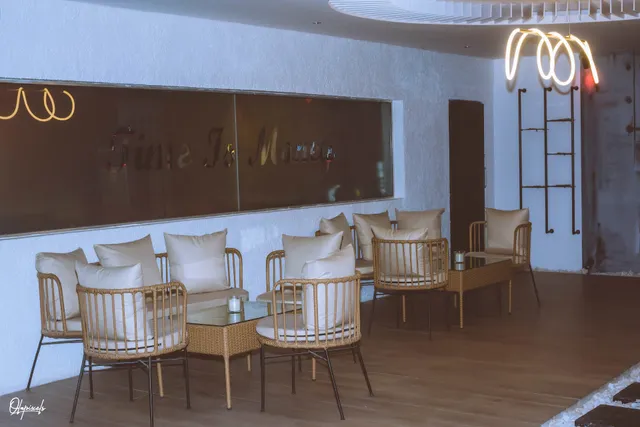 The Vault Social House