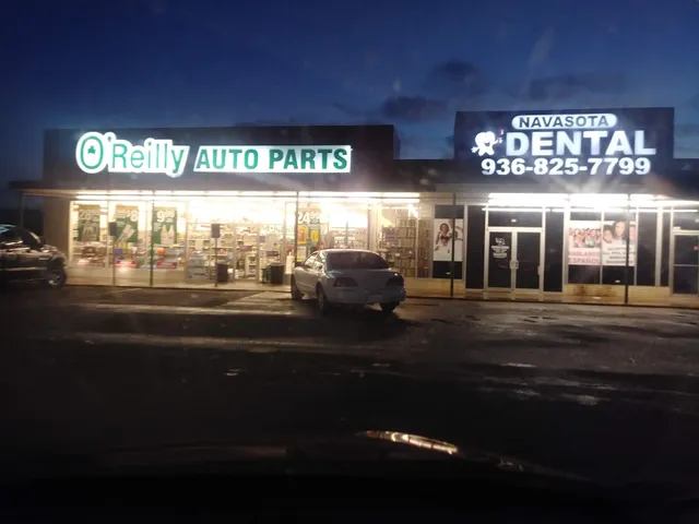 Navasota Shopping Center