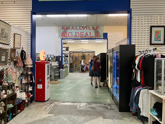 Paradise Vintage Market