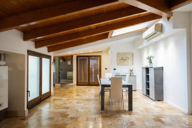 Palazzo Storico Di Nicola