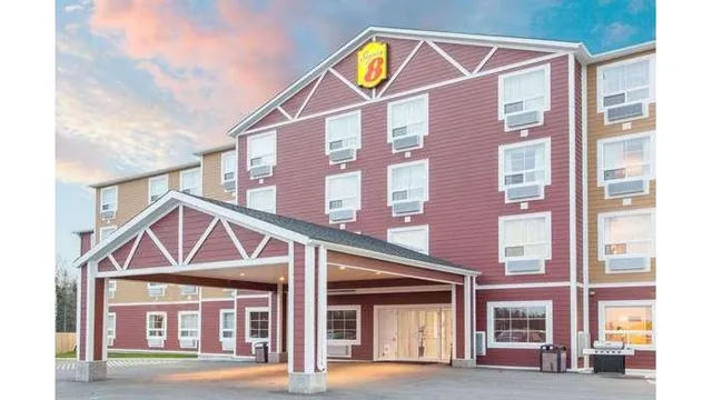 Super 8 by Wyndham Red Lake ON