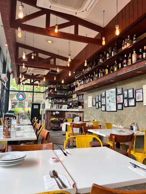 Nonna's Pizza Napoletana - Solenad, Nuvali