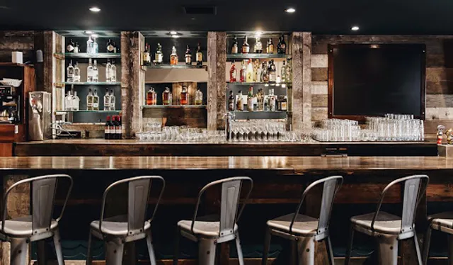 The Ellis Restaurant Kits