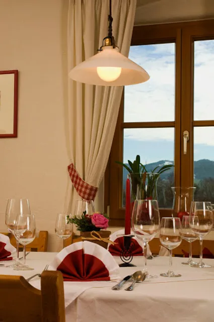 Wirtshaus Zum Kaswurm- Hofcafe/Biohof Unterfarnwang