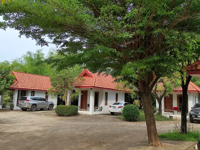 Pakkhat Grand Resort โรงแรมปากคาด แกรนด์ รีสอร์ท