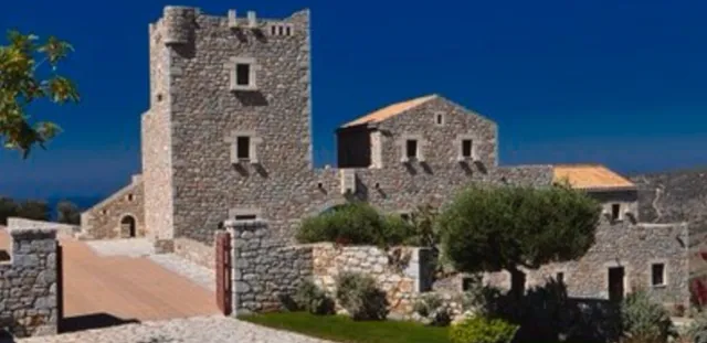 FOCALION CASTLE LUXURY SUITES