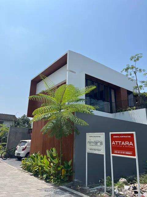 The Sleeping Banana (Pisang Tidur)