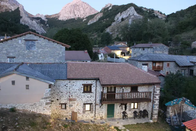 La Hospederia de Salamon y Casa Rural Baudi