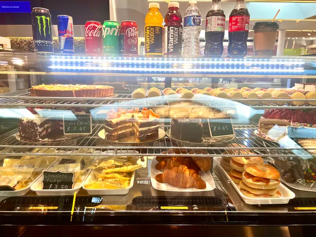 Fluffl Bakery & Cafe