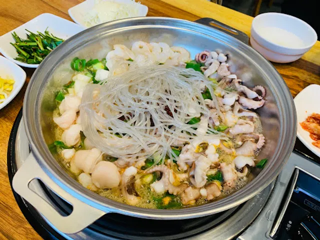 Gaemijp Busan Station Building (1F)