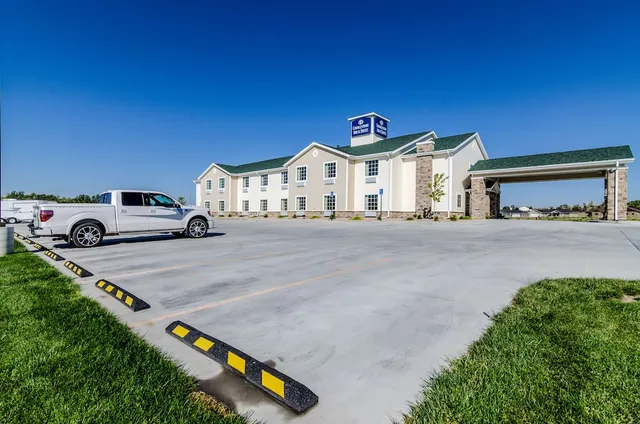 Cobblestone Inn & Suites - Cambridge