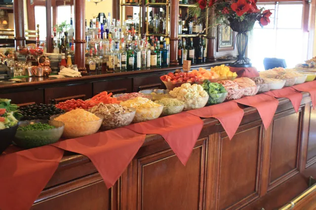 Chances "R" Restaurant & Lounge