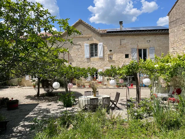 Puech Blanc: Gîte et Chambres d'Hôtes avec Piscine entre Albi et Toulouse – Location Saisonnière en Occitanie