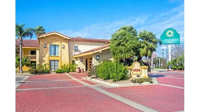 La Quinta Inn by Wyndham Victoria