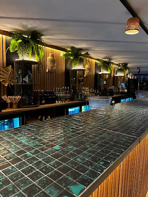 Koma Sushi Mallorca | Restaurante asiático y de sushi en Alcúdia