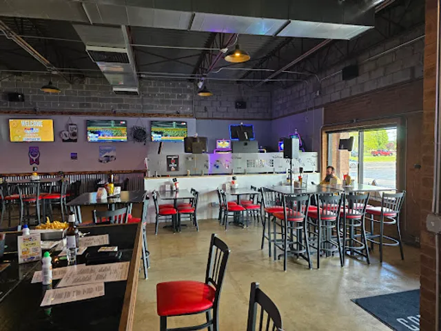 Comise's Bar and Grill