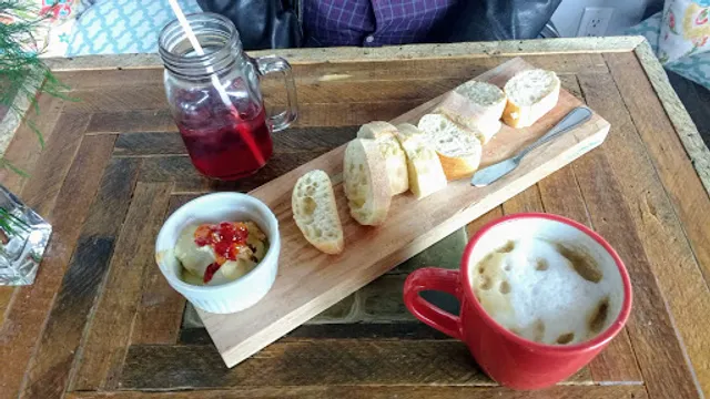Sidetrack: A Wortley Café