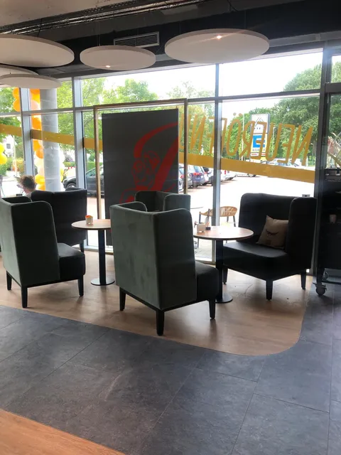 Junge Die Bäckerei.