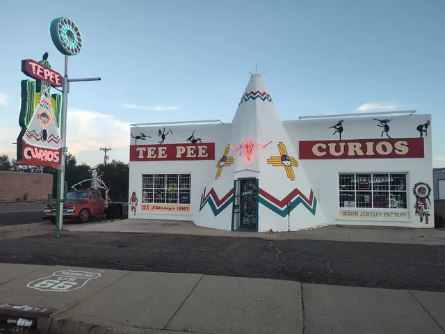 TeePee Curios