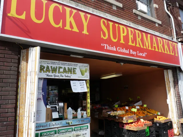Lucky supermarket