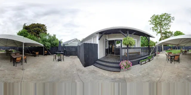 West on Warren Gallery + Grill