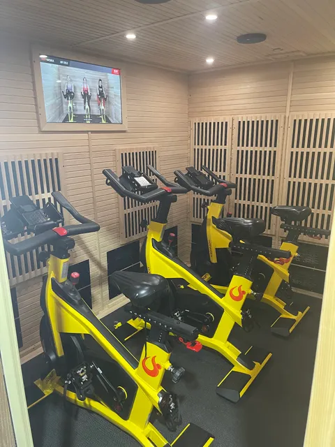 HOTWORX - Albuquerque - Montgomery & Wyoming