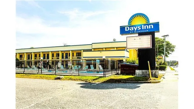 Days Inn by Wyndham Little River