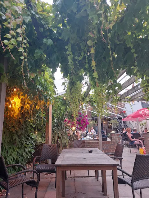 Old Boot Inn Pub & Restaurant