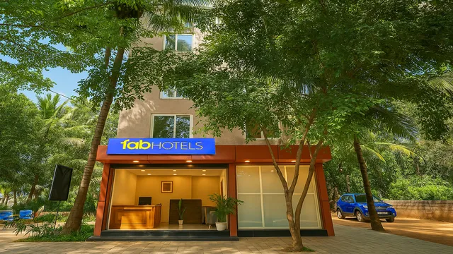 FabHotel Tree Suites