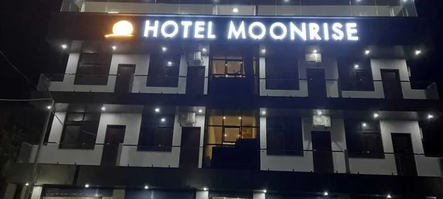 Hotel moonrise