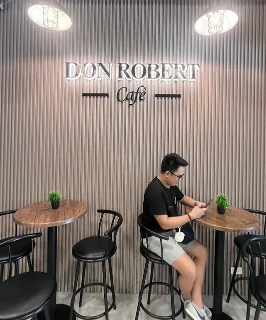 Don Robert Cafe
