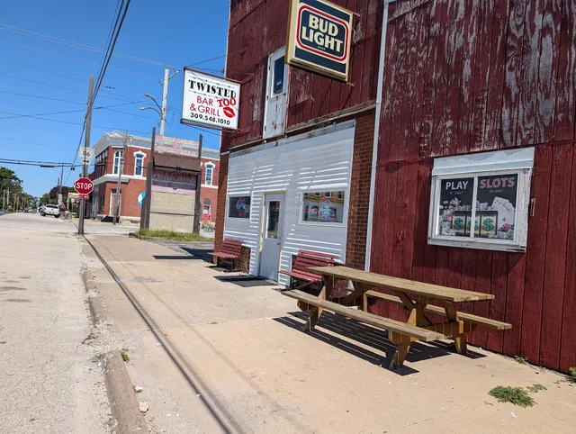 Twisted Too Bar & Grill