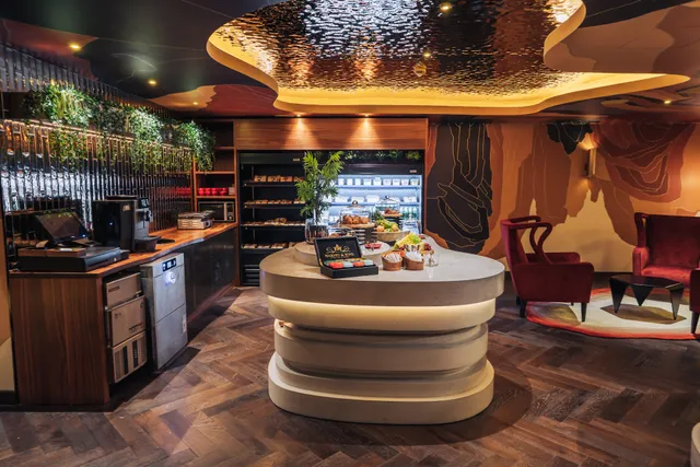 Superior East Wing Rooms by FIVE Zurich