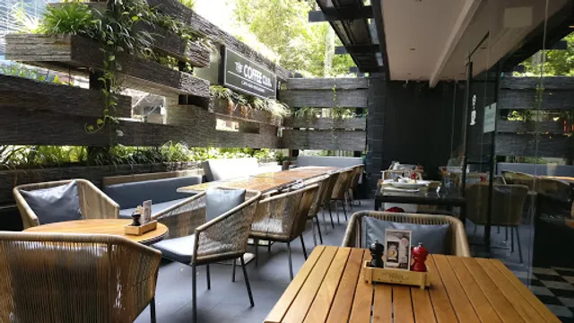 THE COFFEE CLUB - Maitria Hotel Sukhumvit