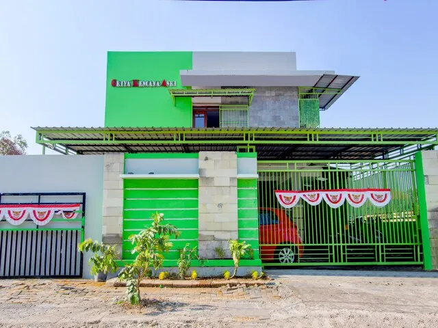 Super OYO 93012 Griya Kencana Asri Syariah