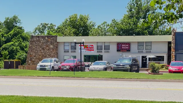 Okie Wonderland - Lewis