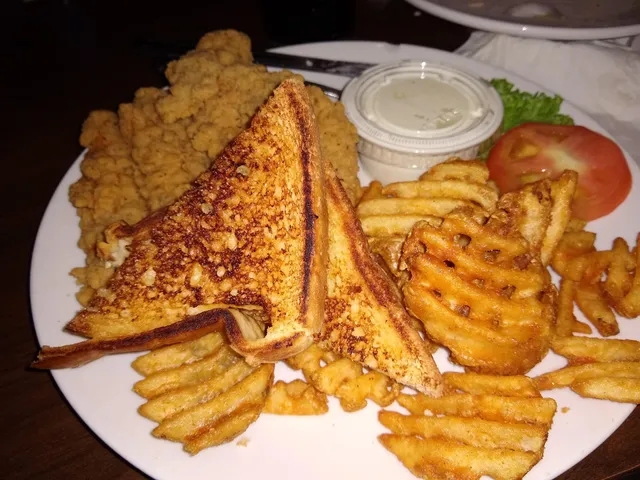 East Office Bar & Grill