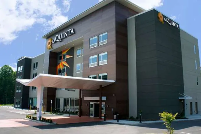 La Quinta Inn & Suites by Wyndham Manchester / Arnold AFB