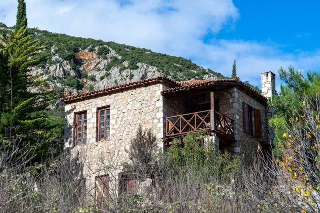 MARIOLATA STONE HOUSE