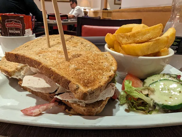 Retrouve Bar & Restaurant