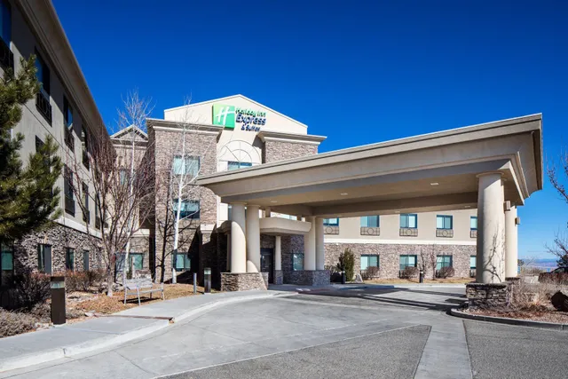 Holiday Inn Express & Suites Los Alamos Entrada Park by IHG