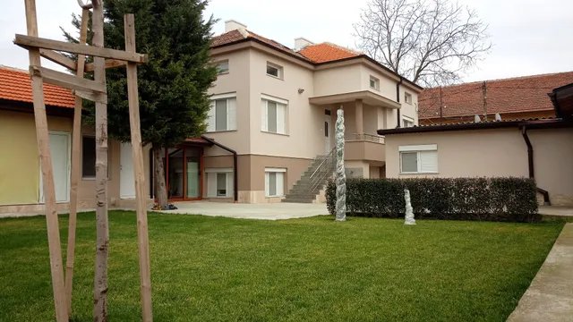 Villa Ros Guest House