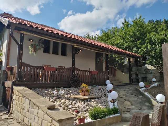 Къща за гости „Уют“с. Жеравна