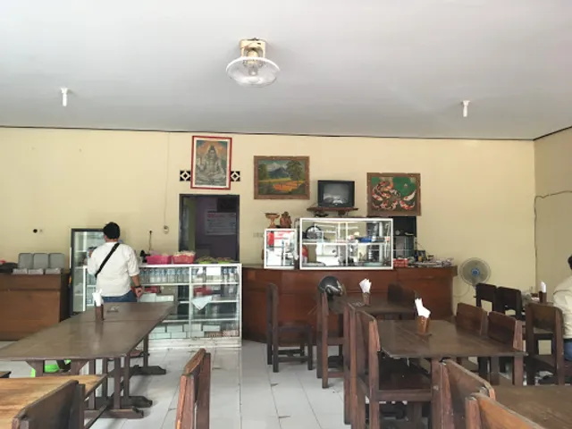 Warung Mertanadhi