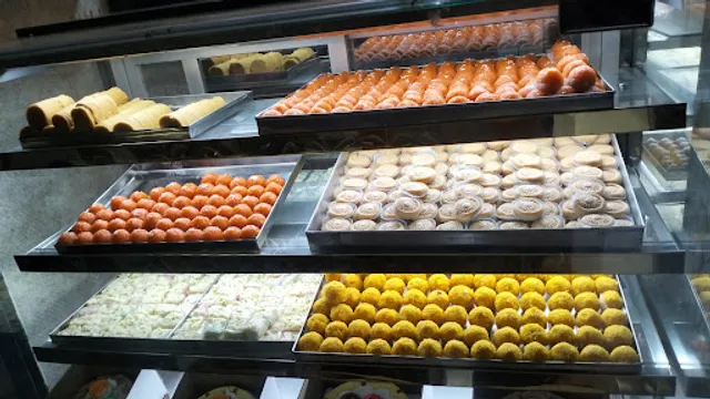 Vishal Restaurant (sweets and bakers)