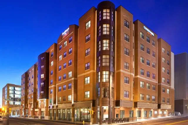 Courtyard by Marriott Syracuse Downtown at Armory Square