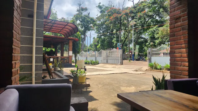 SAWASAWA VILLAGE GRILL & LOUNGE