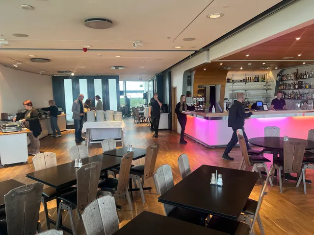 Arctura Restaurant & Sky Bar