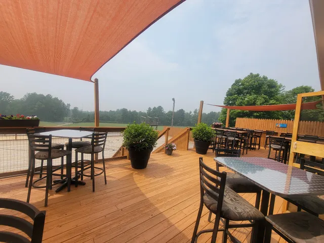 Val-Du-Lakes Bar & Grill