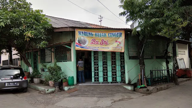 Warung Rujak Cingur Bu Sri